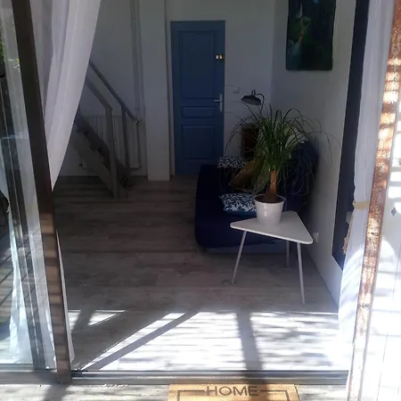 Apartment Studio D'aqui Et D'ailleurs
